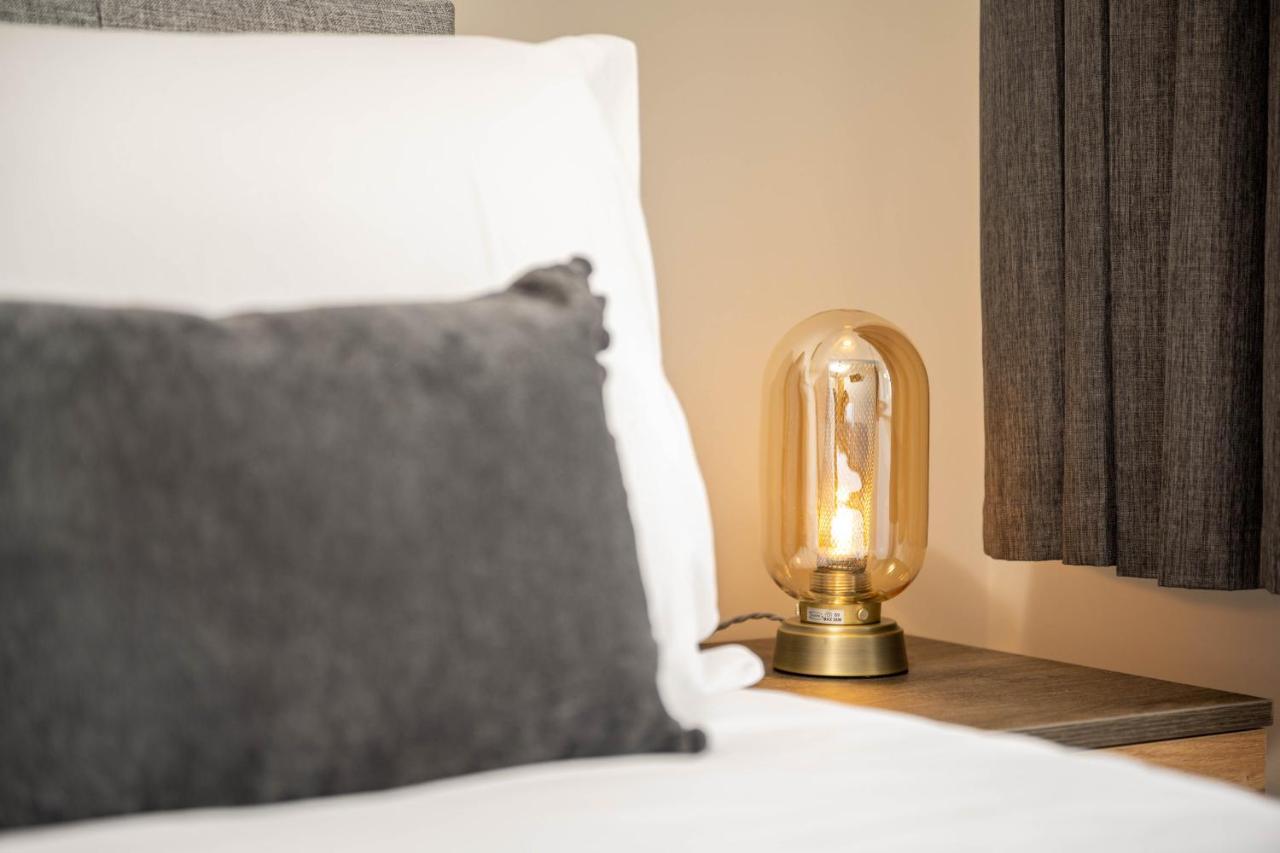 The Oaklands - Luxury Spacious 6-Bed, Near Solihull, Birmingham City, Jlr, Nec, Airport, Resorts World, Hs2 Ngoại thất bức ảnh