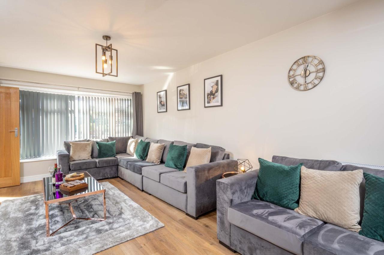 The Oaklands - Luxury Spacious 6-Bed, Near Solihull, Birmingham City, Jlr, Nec, Airport, Resorts World, Hs2 Ngoại thất bức ảnh