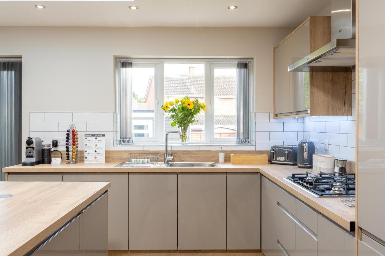 The Oaklands - Luxury Spacious 6-Bed, Near Solihull, Birmingham City, Jlr, Nec, Airport, Resorts World, Hs2 Ngoại thất bức ảnh