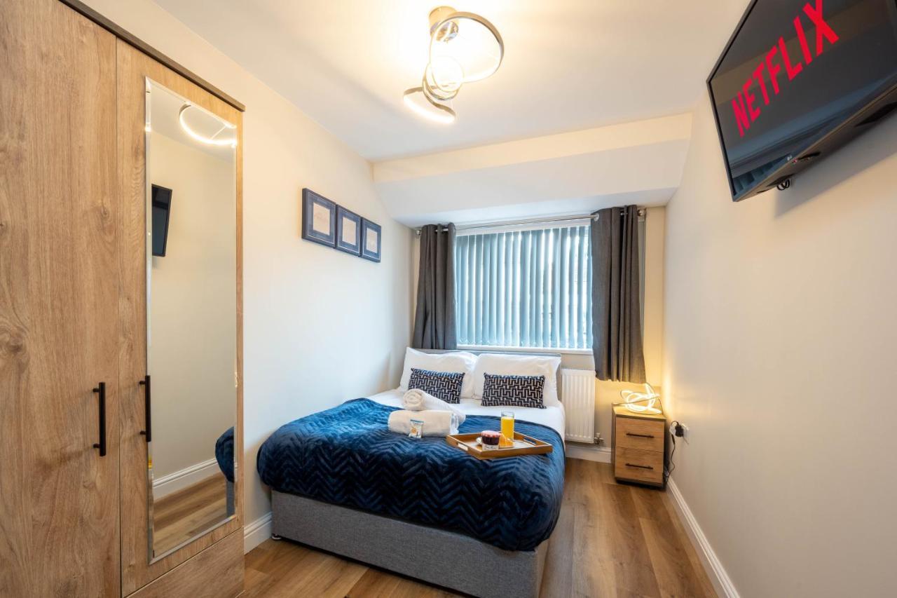 The Oaklands - Luxury Spacious 6-Bed, Near Solihull, Birmingham City, Jlr, Nec, Airport, Resorts World, Hs2 Ngoại thất bức ảnh